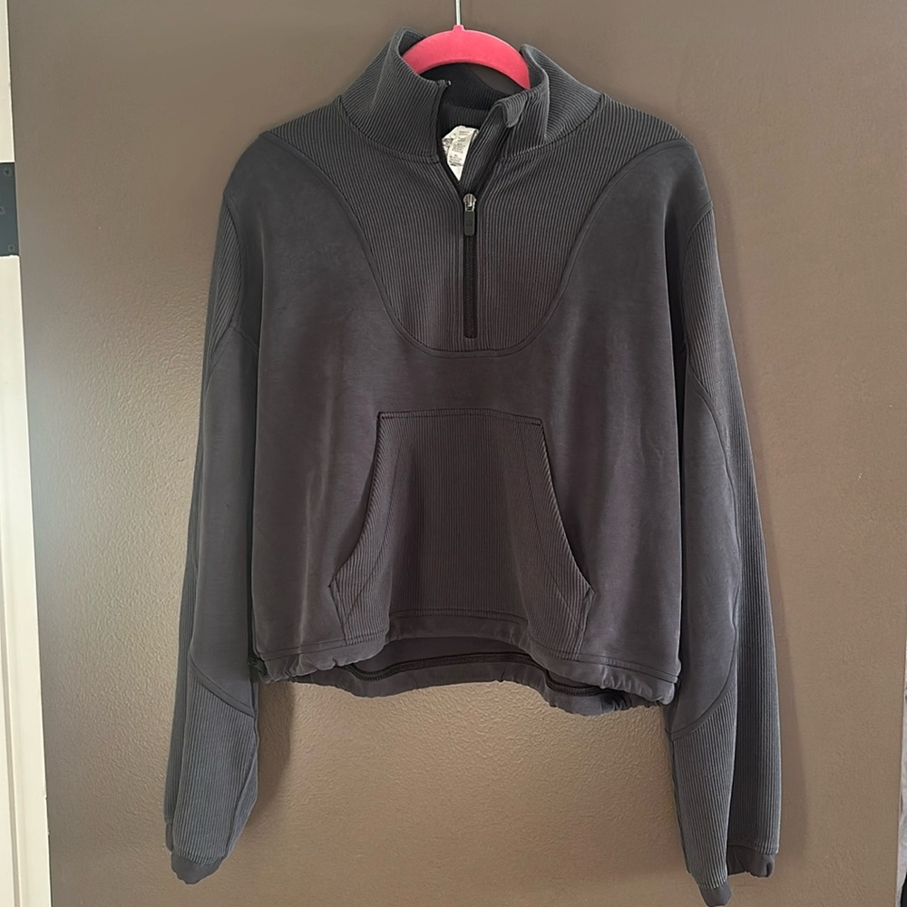 Lululemon brushed softstreme half zip size 6